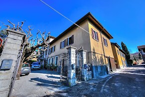 Anita Lake - Shared Pool