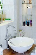 Airy & Modern 1BD Flat in Maida Vale