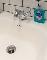 Central and Bright 1 Bedroom Flat - Peckham