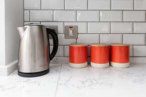 Central and Bright 1 Bedroom Flat - Peckham