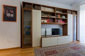 Casa Torricelli in Zona Crocetta by Wonderful Italy