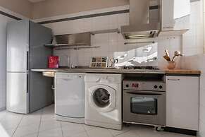 Casa Torricelli in Zona Crocetta by Wonderful Italy