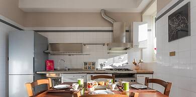 Casa Torricelli in Zona Crocetta by Wonderful Italy