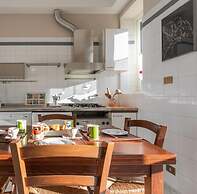 Casa Torricelli in Zona Crocetta by Wonderful Italy