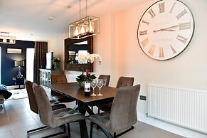 Just Stay Wales - Waterfront Townhouse