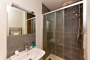 Just Stay Wales - Waterfront Townhouse