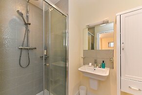 Just Stay Wales - Waterfront Townhouse