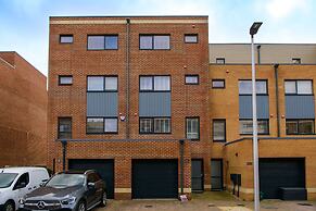 Just Stay Wales - Waterfront Townhouse