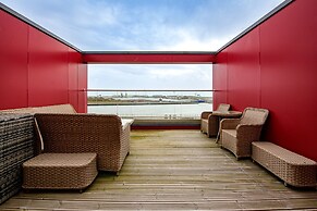 Just Stay Wales - Waterfront Townhouse