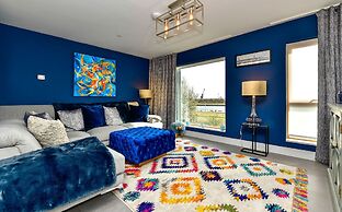 Just Stay Wales - Waterfront Townhouse