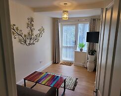 Cozy Central One Bedroom Flat