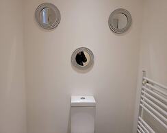 Cozy Central One Bedroom Flat