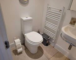 Cozy Central One Bedroom Flat