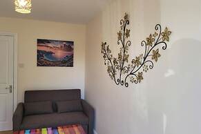 Apartment - Sleeps 2 - Parking - Wi-fi