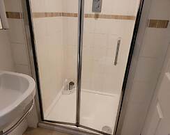 Cozy Central One Bedroom Flat