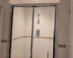 Cozy Central One Bedroom Flat