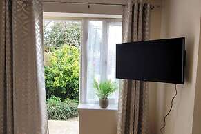 Apartment - Sleeps 2 - Parking - Wi-fi