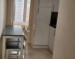 Cozy Central One Bedroom Flat