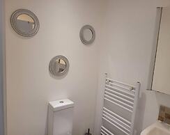 Cozy Central One Bedroom Flat