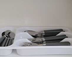 Cozy Central One Bedroom Flat