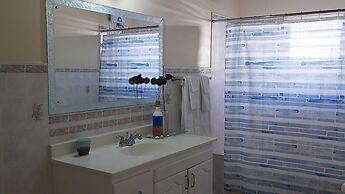 876 JA Oasis by Kingston Airport