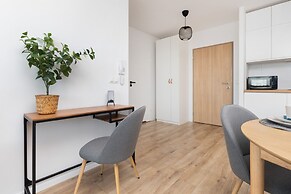 Osiedle Latarnikow Apartment by Renters
