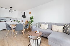 Osiedle Latarnikow Apartment by Renters