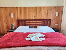 Hotel Burans And Restaurant