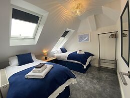 Willows Worthing 4 bed With ev Charger & sea Views