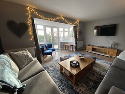 Willows Worthing 4 bed With ev Charger & sea Views