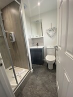 Willows Worthing 4 bed With ev Charger & sea Views