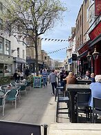 Willows Worthing 4 bed With ev Charger & sea Views