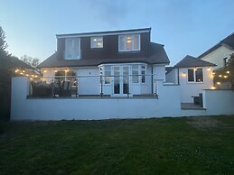Willows Worthing 4 bed With ev Charger & sea Views