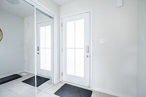 New 3BR Townhouse, Minutes to Niagara Falls and Brock University by GL