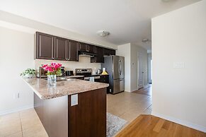 New 3BR Townhouse, Minutes to Niagara Falls and Brock University by GL