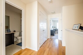 New 3BR Townhouse, Minutes to Niagara Falls and Brock University by GL