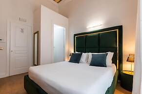 Cavour Luxury Rooms - LR Collection