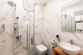 Cavour Luxury Rooms - LR Collection