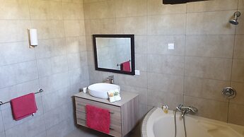 Secluded Luxury Villa With Pool, Views Privacy