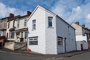 Brynglas 4BR House