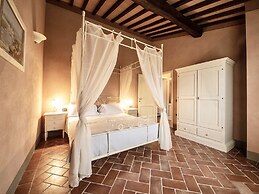 Residence con piscina a Monteverdi