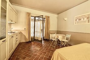 Residence con piscina a Monteverdi