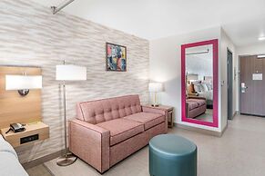 Home2 Suites Lexington Keeneland Airport, KY