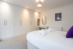 Pillo Rooms - 4BR House near Heaton Park