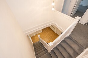 Pillo Rooms - 4BR House near Heaton Park