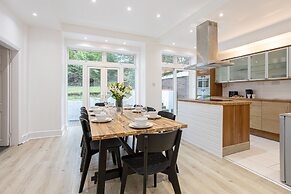 Pillo Rooms - 4BR House near Heaton Park