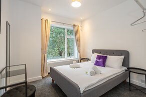 Pillo Rooms - 4BR House near Heaton Park