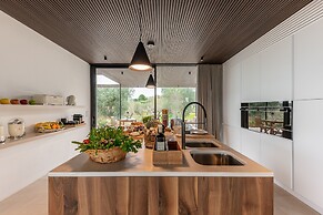 Villa V - Epoca Collection