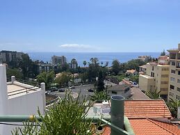 Inviting 3-bed Apartment in Funchal