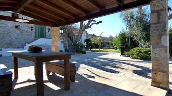 Villa Piana - Con Piscina ed Ampio Giardino Privato